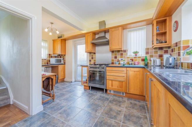 Kitchen/ Breakfast Room