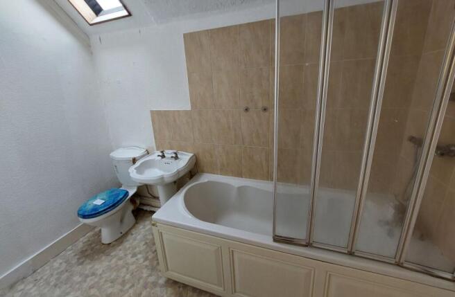 Flat 4, 1A West Hill Road, St Leonards-on-Sea, East Sussex, TN38 0NA photo 3
