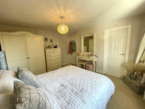BED 1.jpg
