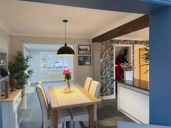 Dining Room 2.jpg