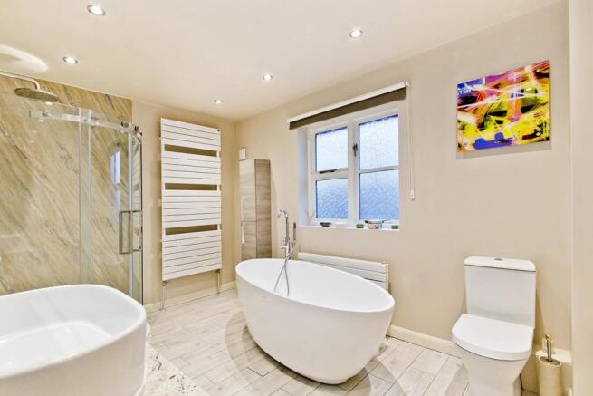 ensuite.jpg