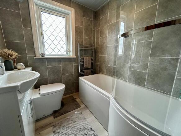 2 bed Semi-Detached for sale Image 8