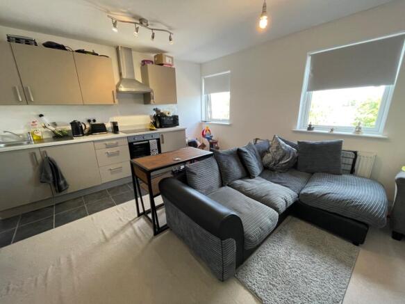 LIVING ROOM AREA