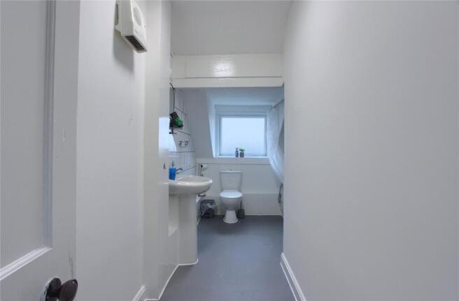 2 bed Flat for sale Image 7