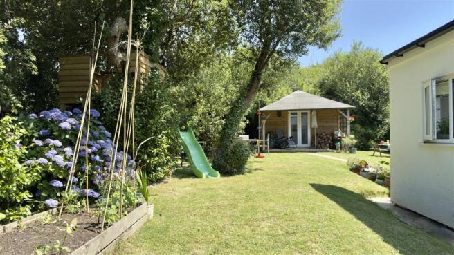 Garden with Home Office