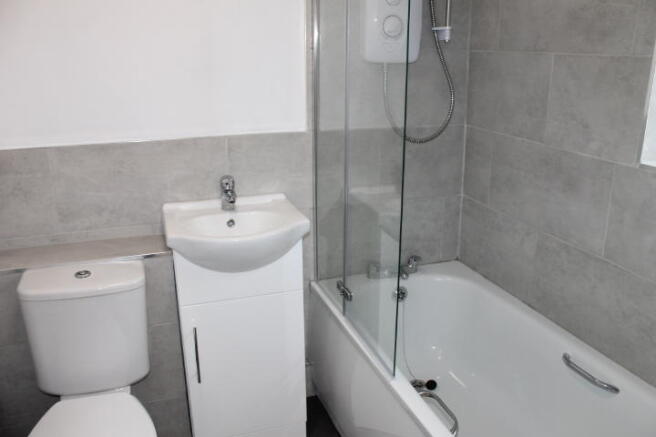 2 bed Terraced to rent Image 9