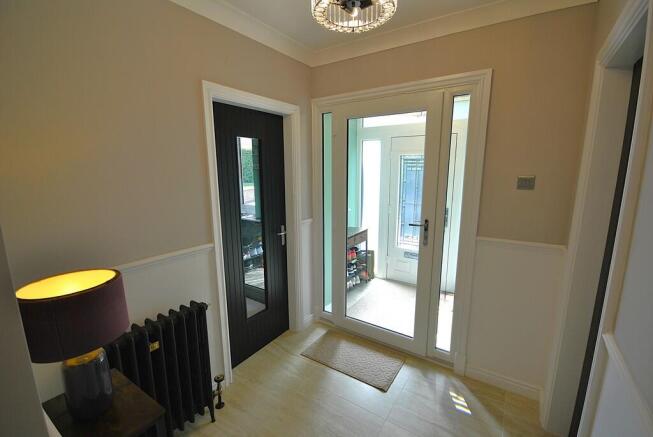 4 bed Detached for sale Image 10