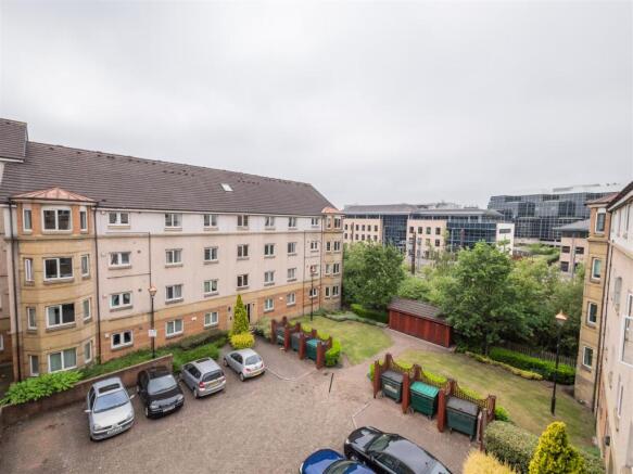 15 flat 16 easter dalry road-8.jpg
