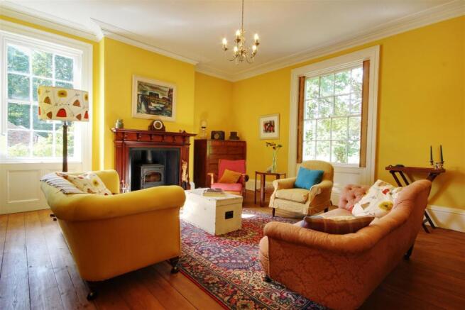 6 bed Detached for sale Image 11