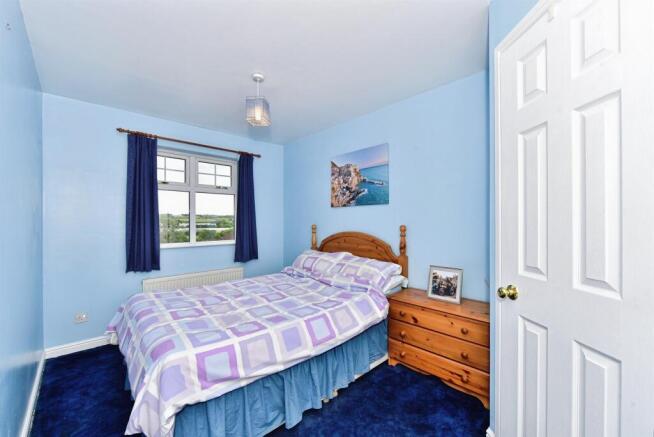 4 bed Detached for sale Image 12