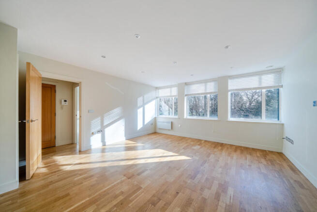 1416895-8-69943af...