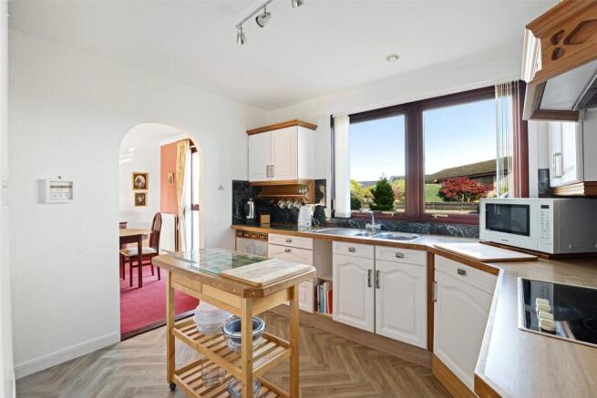 Rowanleigh, 35 Taylor Street, Forfar, Angus, DD8 photo 4