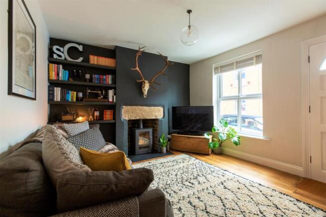 STYLISH LOUNGE