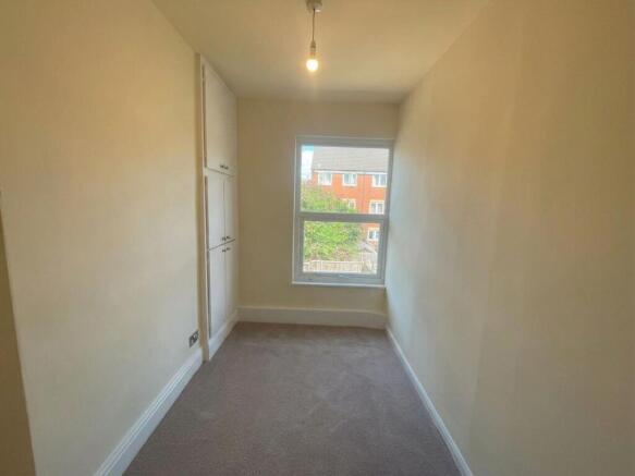 2 bed Terraced to rent Image 12