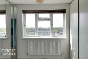 25, Slade Tower, Leyton Grange, London E10 5HU