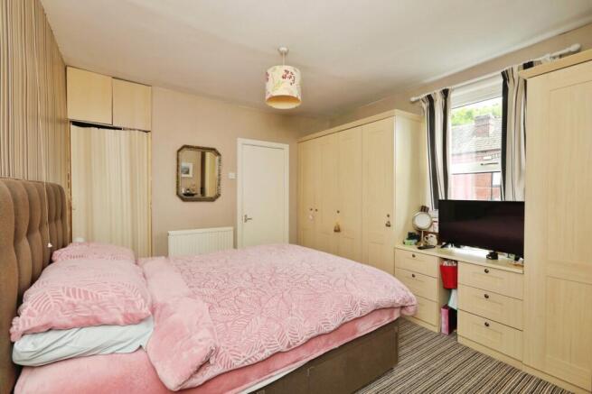 4 bed Terraced for sale Image 10
