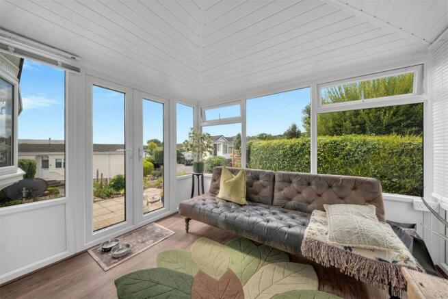 2 bed Park Home for sale Image 10