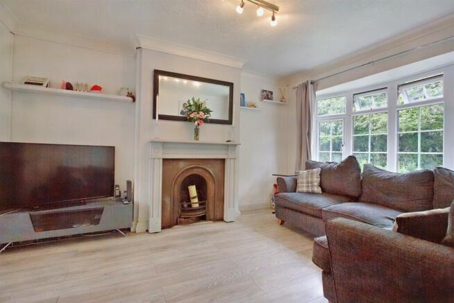 8563249-interior02-800.JPG