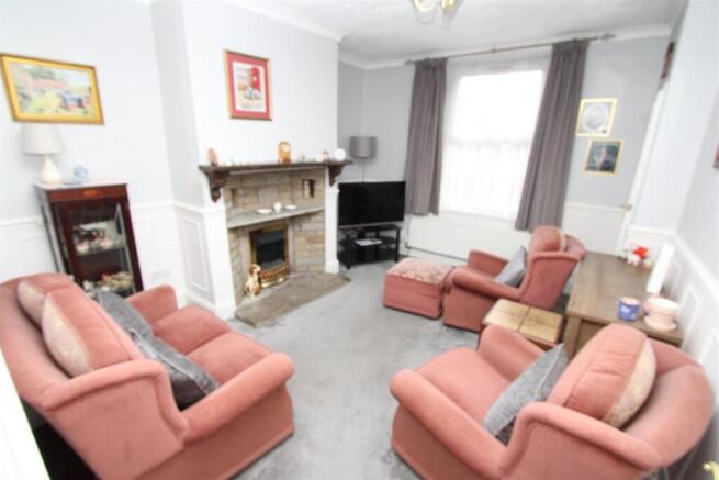 2 bed Terraced for sale Image 2