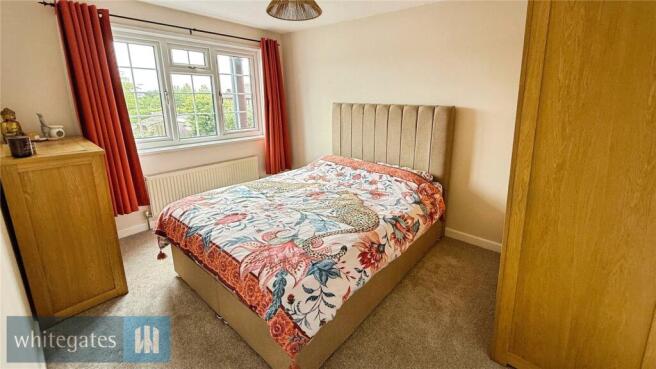 4 bed Detached for sale Image 12
