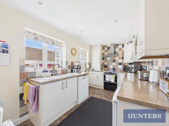 2 bed Detached Bungalow for sale Image 6