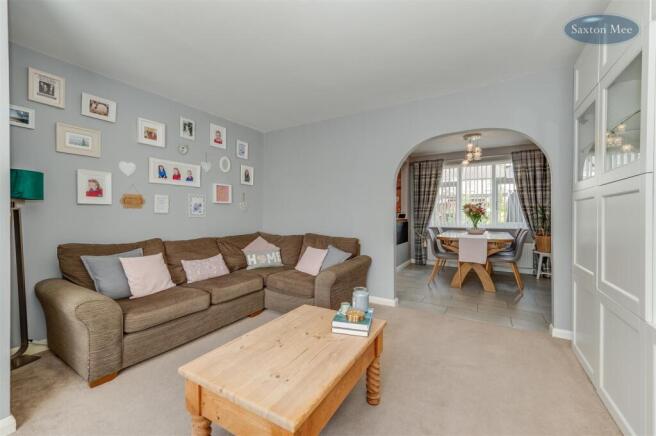 3 bed Semi-Detached for sale Image 3