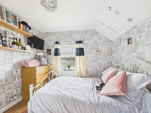 3 bed Semi-Detached for sale Image 6