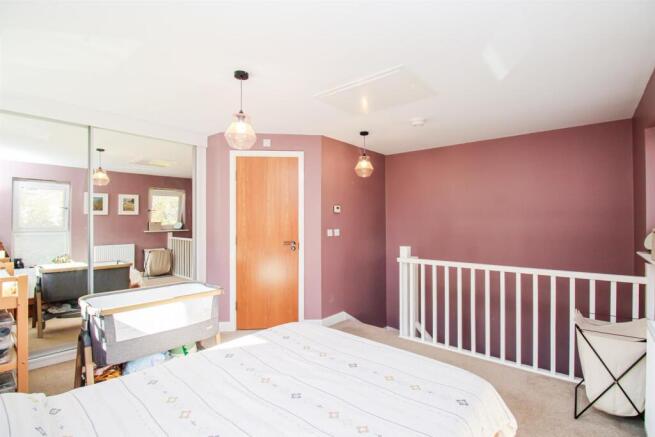 2 bed Town House for sale Image 8
