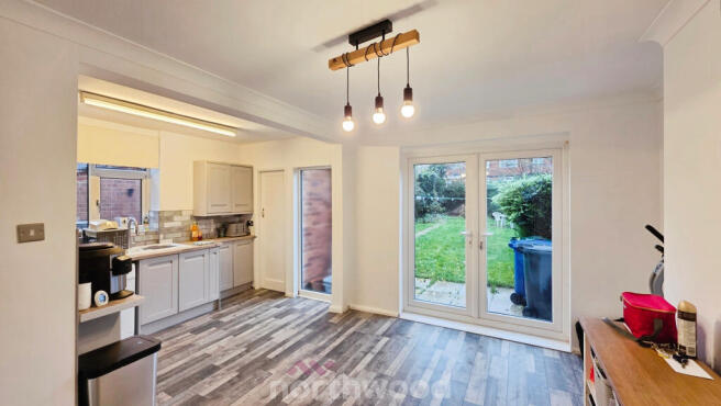 3 bed Semi-Detached for sale Image 9