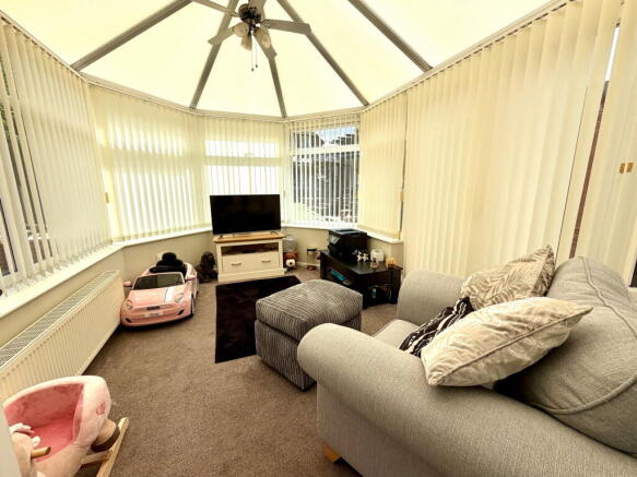 3 bed Semi-Detached for sale Image 9