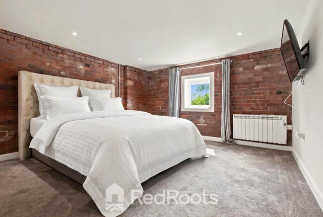 2 bed Apartment for sale Image 9