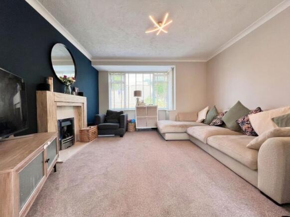 3 bed Semi-Detached for sale Image 10