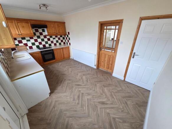 Wood Lane, Carlton, S71 photo 4