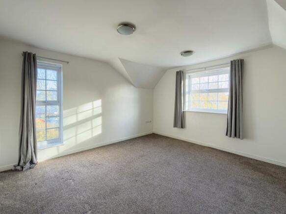 2 bed Apartment for sale Image 4