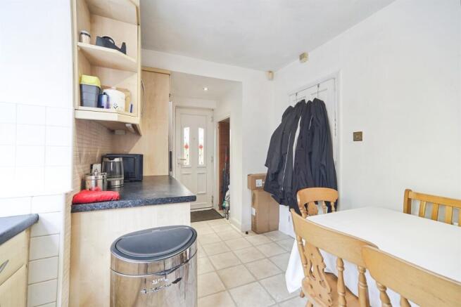 3 bed Semi-Detached for sale Image 6