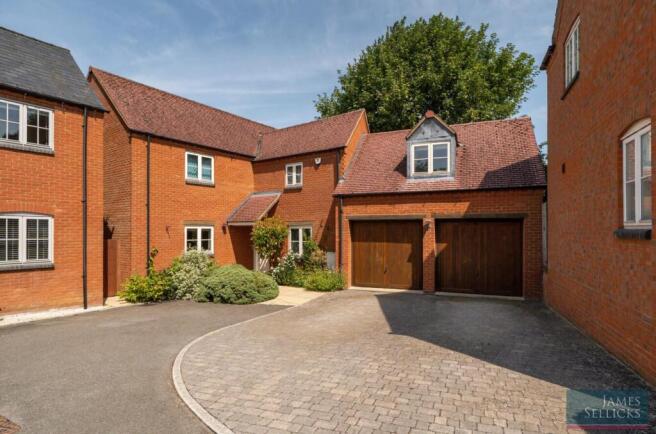 Ivydene Court, Naseby