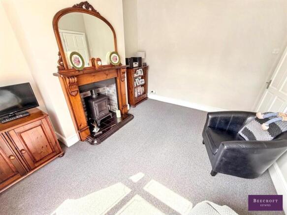 2 bed Semi-Detached for sale Image 8