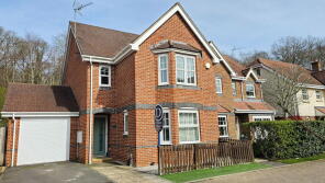 24, Pinewood Crescent, Hermitage, Thatcham RG18 9WL