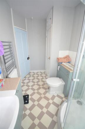 SHOWER ROOM