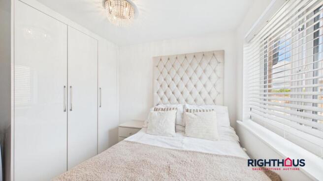 3 bed Semi-Detached for sale Image 10