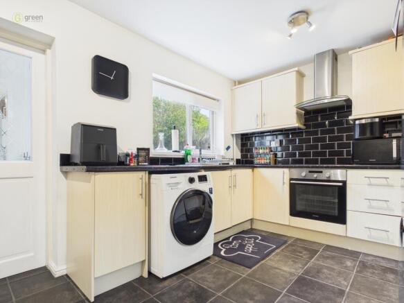 cam01332g0pr0691still009