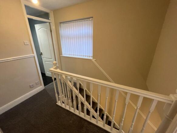 3 bed Semi-Detached to rent Image 10