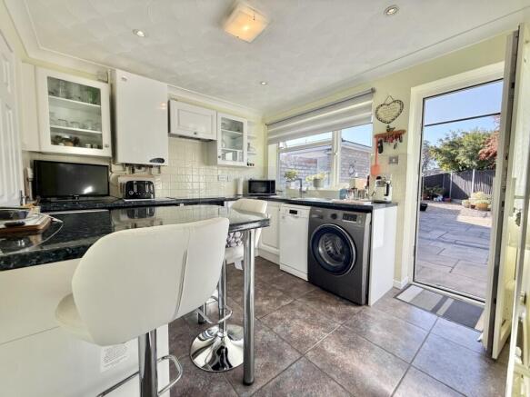 Birch Crescent, Lakenheath, Suffolk, IP27 photo 4