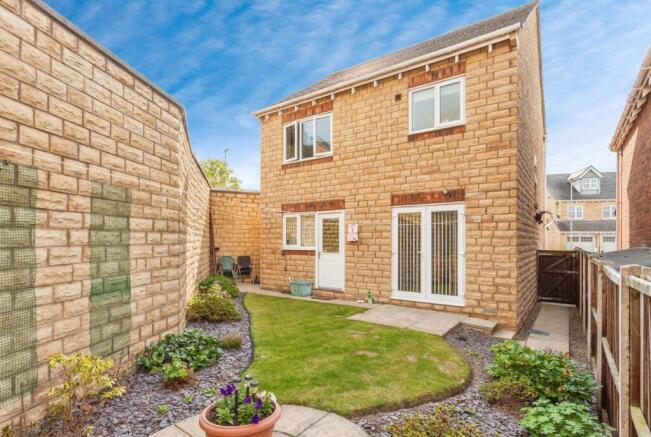 3 bed Detached for sale Image 12