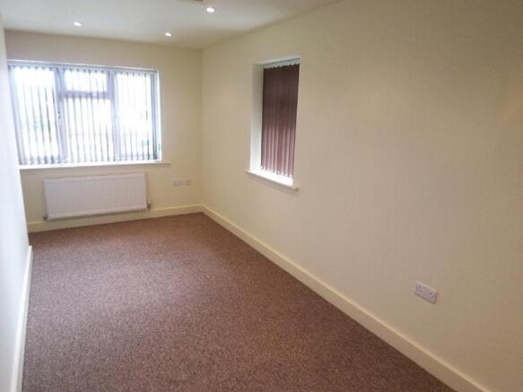 2 bed Flat to rent Image 9