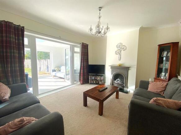 13 Grangecourt Drive - Lounge1.jpg