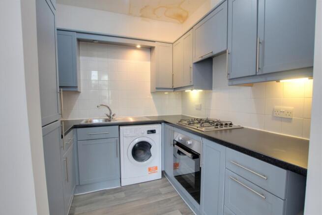 2 kitchen.jpg
