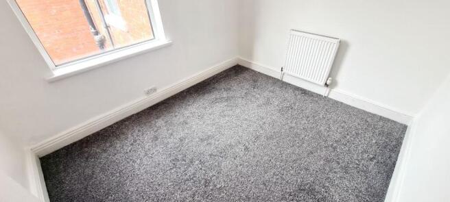 2 bed Semi-Detached to rent Image 10