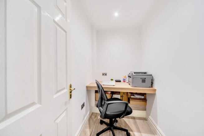 1371232-7-6942992...