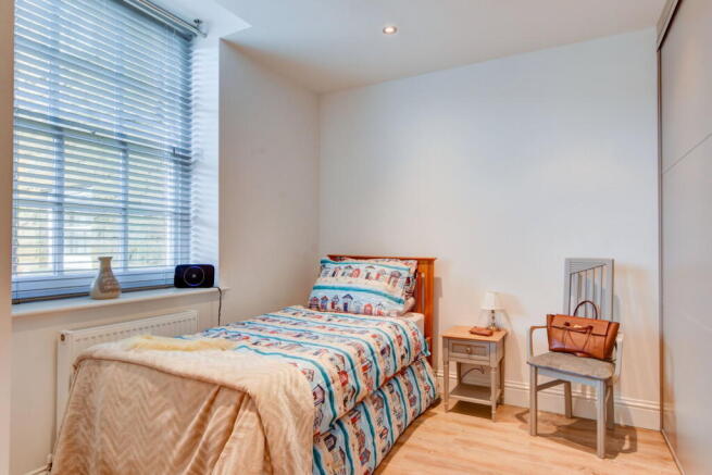 2 bed Apartment for sale Image 9